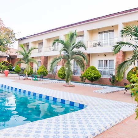 Chamba Valley Exotic Hotel Лусака Екстер'єр фото