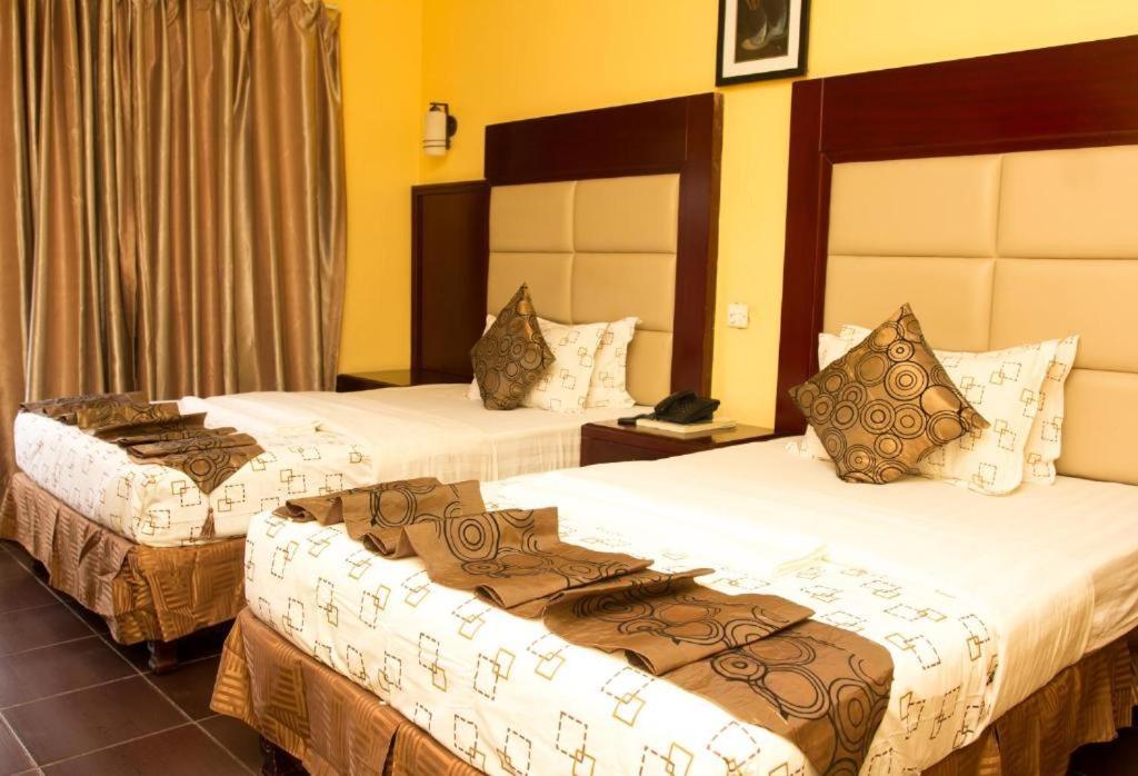 Chamba Valley Exotic Hotel Лусака Екстер'єр фото
