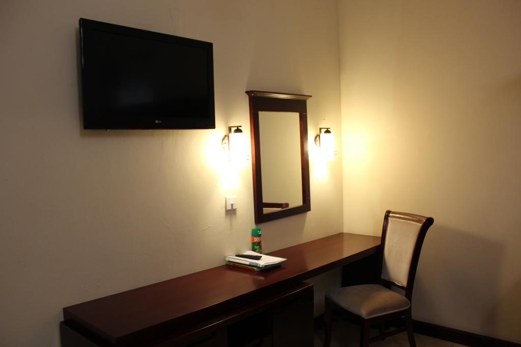 Chamba Valley Exotic Hotel Лусака Екстер'єр фото