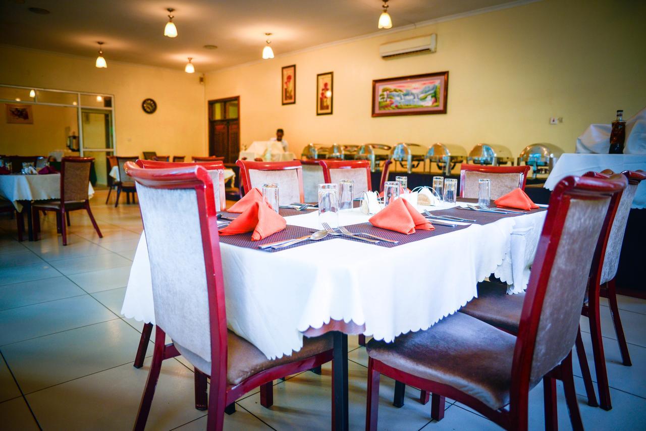 Chamba Valley Exotic Hotel Лусака Екстер'єр фото