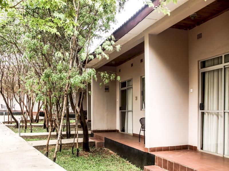 Chamba Valley Exotic Hotel Лусака Екстер'єр фото