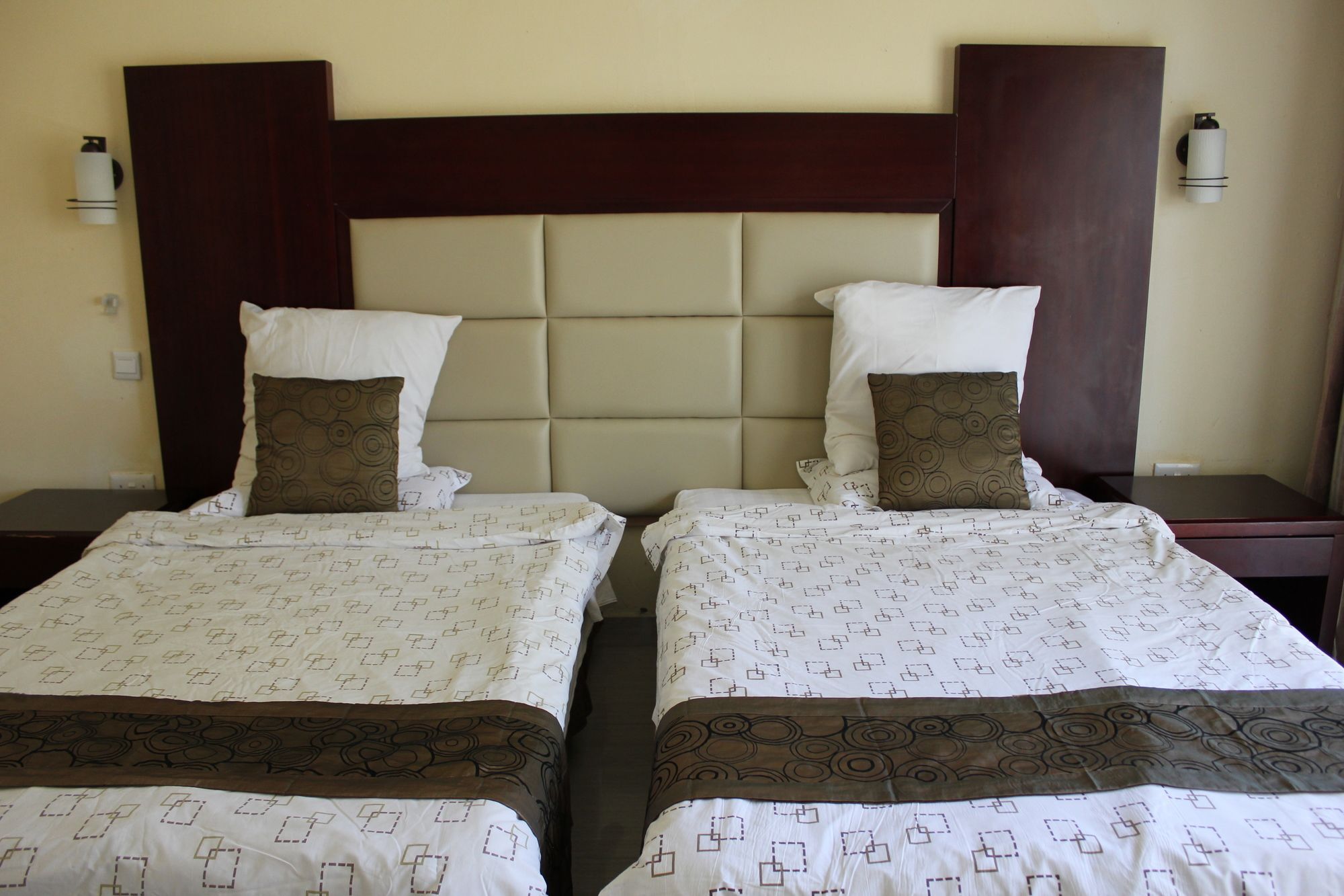 Chamba Valley Exotic Hotel Лусака Екстер'єр фото